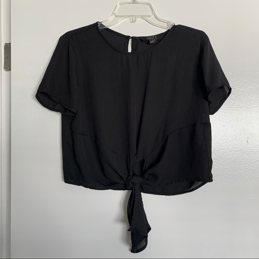 F21 Black Tie Front Crop Top